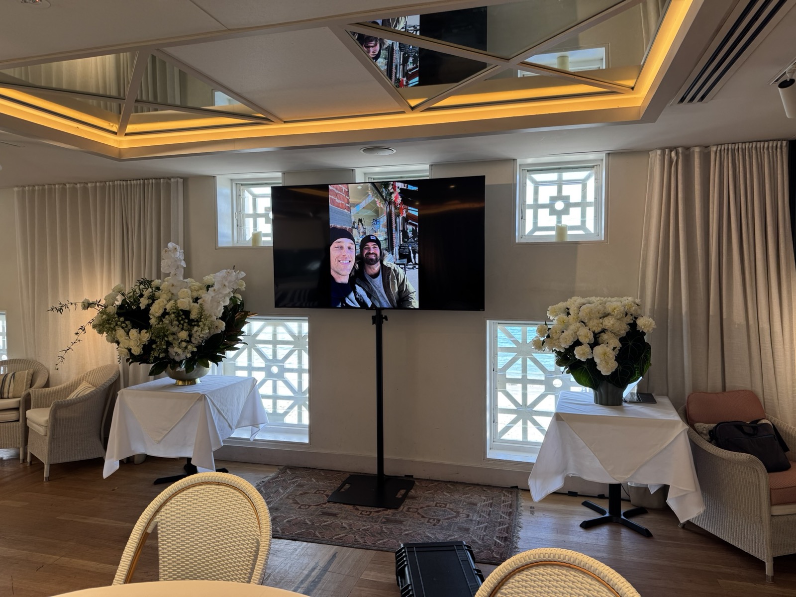Memorial tribute screen at Bathers' Pavilion — Bathers' Pavilion, Balmoral